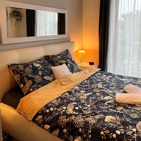 Cracow Stay Premium Apartments Free Parking - 3 X Room - 3 X Aircondition Красков Екстериор снимка