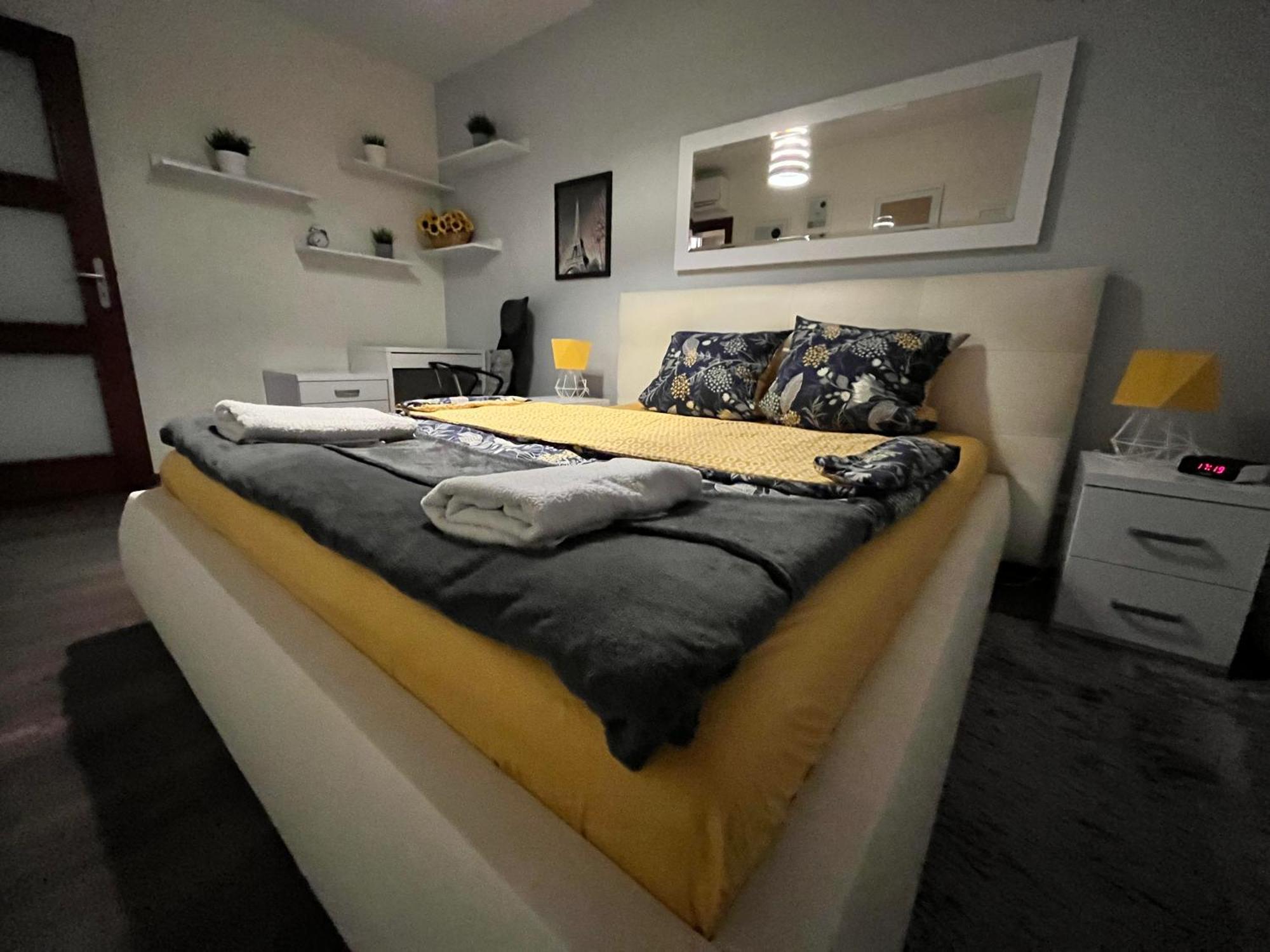 Cracow Stay Premium Apartments Free Parking - 3 X Room - 3 X Aircondition Красков Екстериор снимка